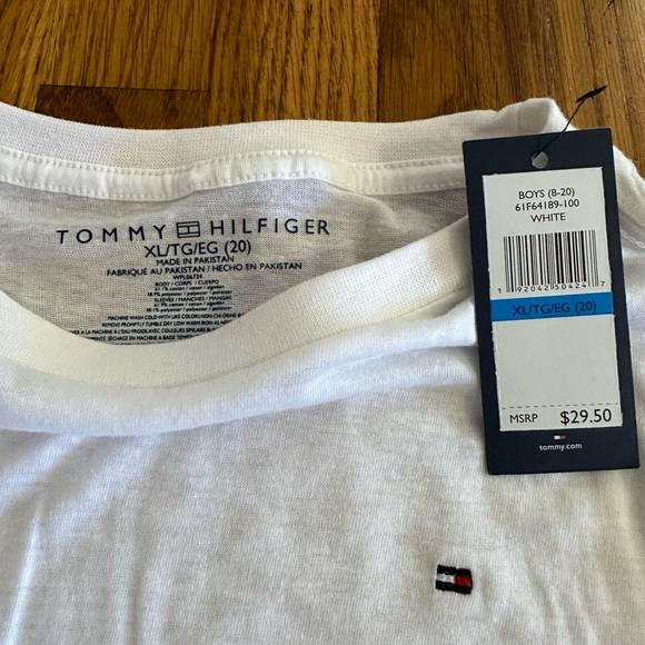 Tommy Hilfiger long sleeve lot of 2 - Picture 7 of 7